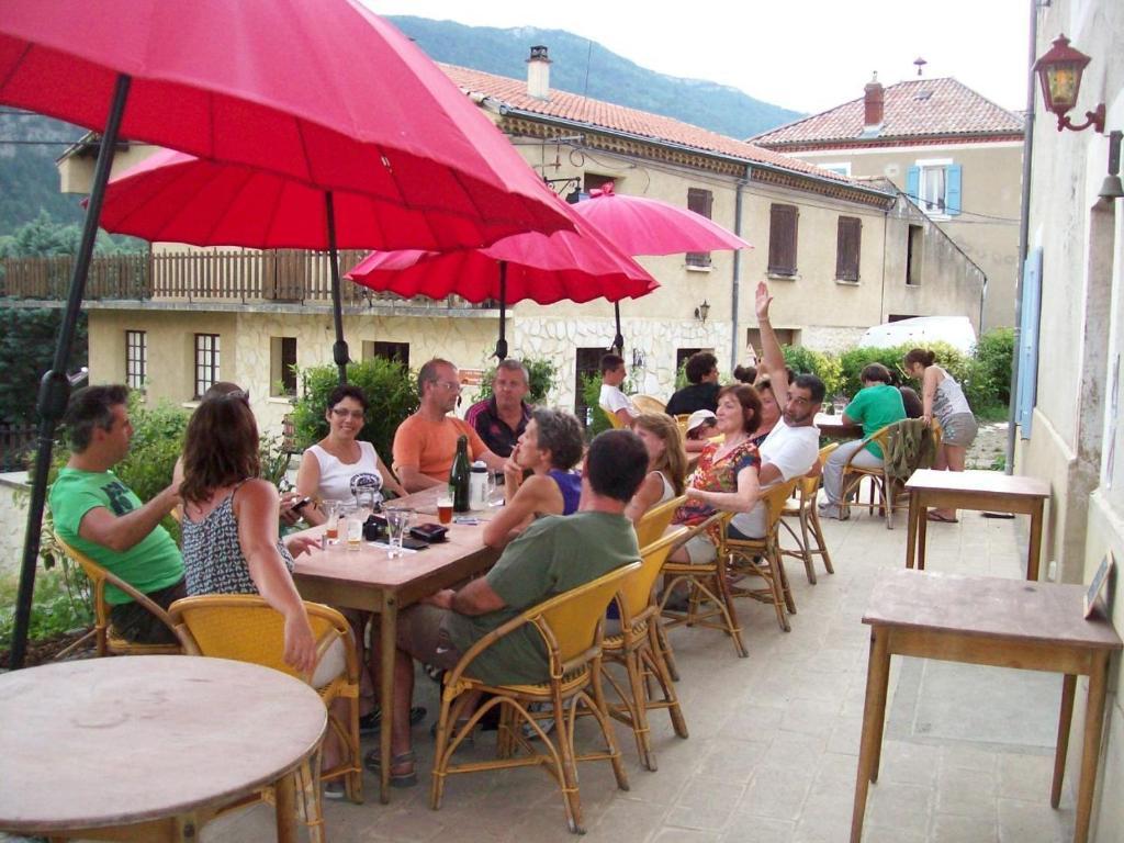 مبيت وإفطار Ponet-et-Saint-Auban Le Vin De L'Ete المظهر الخارجي الصورة